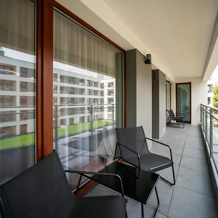 Apartment Very Berry - Bukowska 18c - Apartament With Balcony And Garage - Check In 24h
