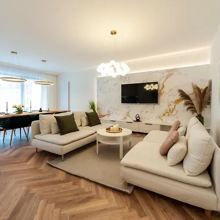 Very Berry - Bukowska 18c - Apartament With Balcony&garage - Check In 24h * Poznań