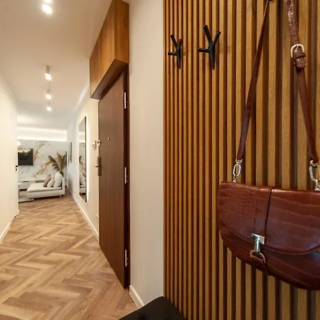 Apartment Very Berry - Bukowska 18c - Apartament With Balcony And Garage - Check In 24h