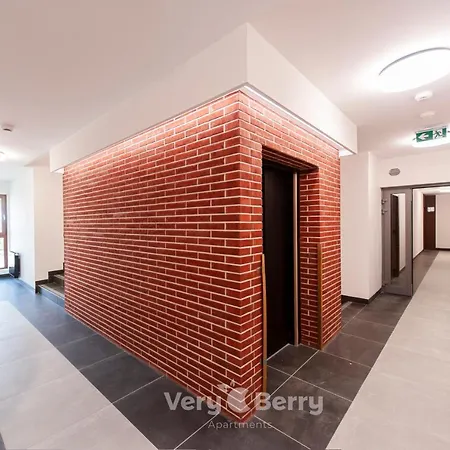 Very Berry - Bukowska 18c - Apartament With Balcony&garage - Check In 24h Apartament