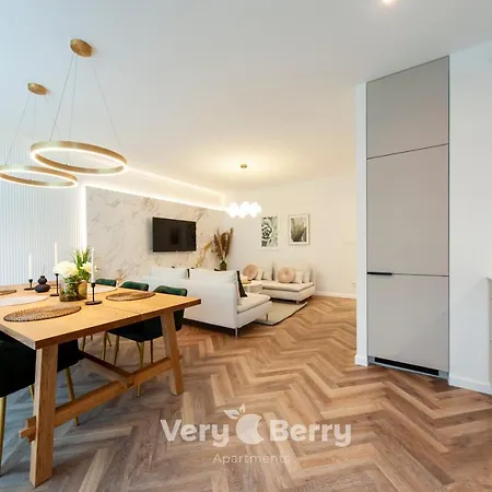 Very Berry - Bukowska 18c - Apartament With Balcony And Garage - Check In 24h *