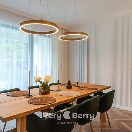 Apartment Very Berry - Bukowska 18c - Apartament With Balcony And Garage - Check In 24h *