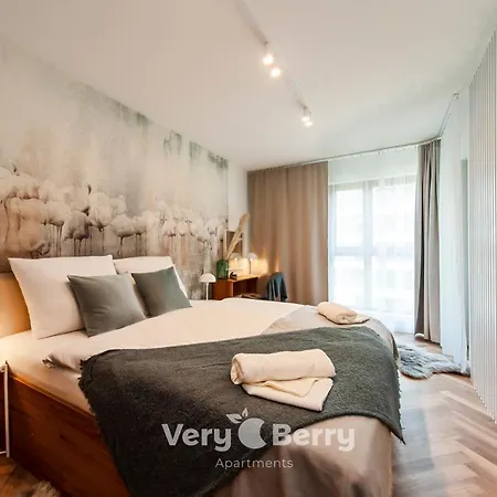 Very Berry - Bukowska 18c - Apartament With Balcony And Garage - Check In 24h