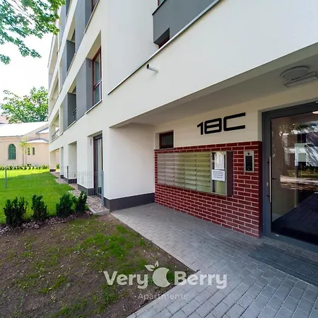 Very Berry - Bukowska 18c - Apartament With Balcony And Garage - Check In 24h Apartment